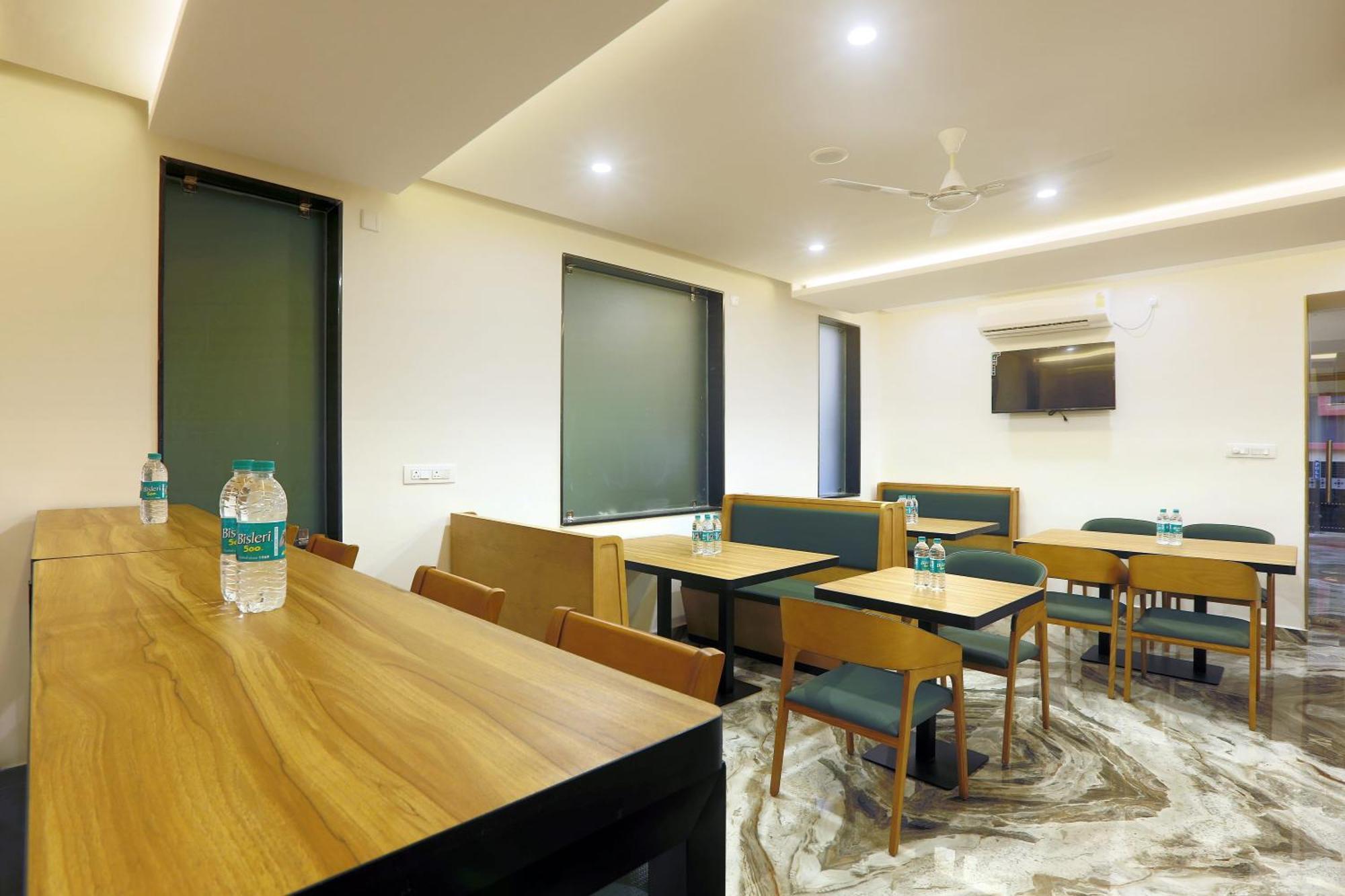 Hotel Sterling Plaza- Bangalore International Airport Dod Jala Dış mekan fotoğraf