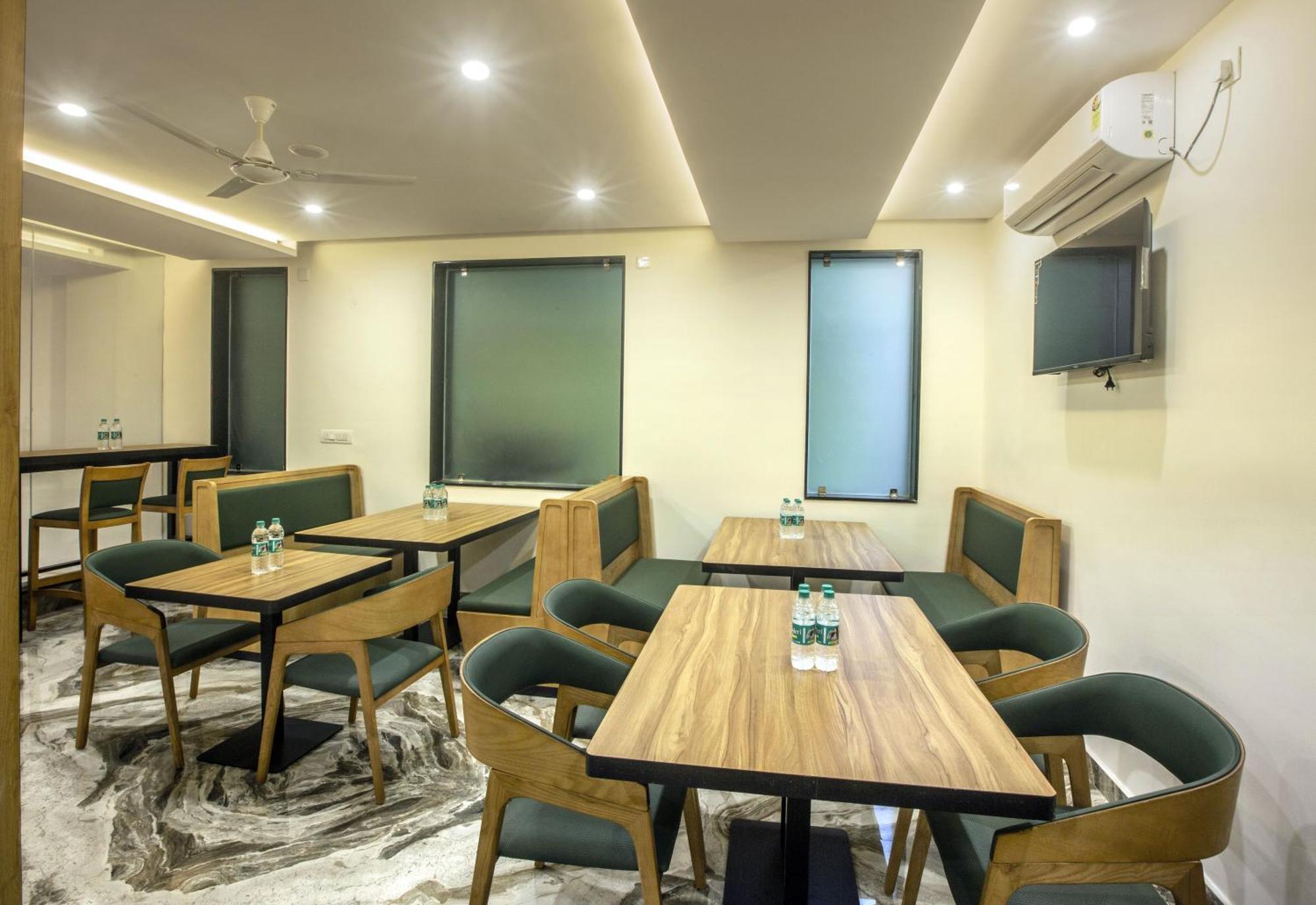 Hotel Sterling Plaza- Bangalore International Airport Dod Jala Dış mekan fotoğraf