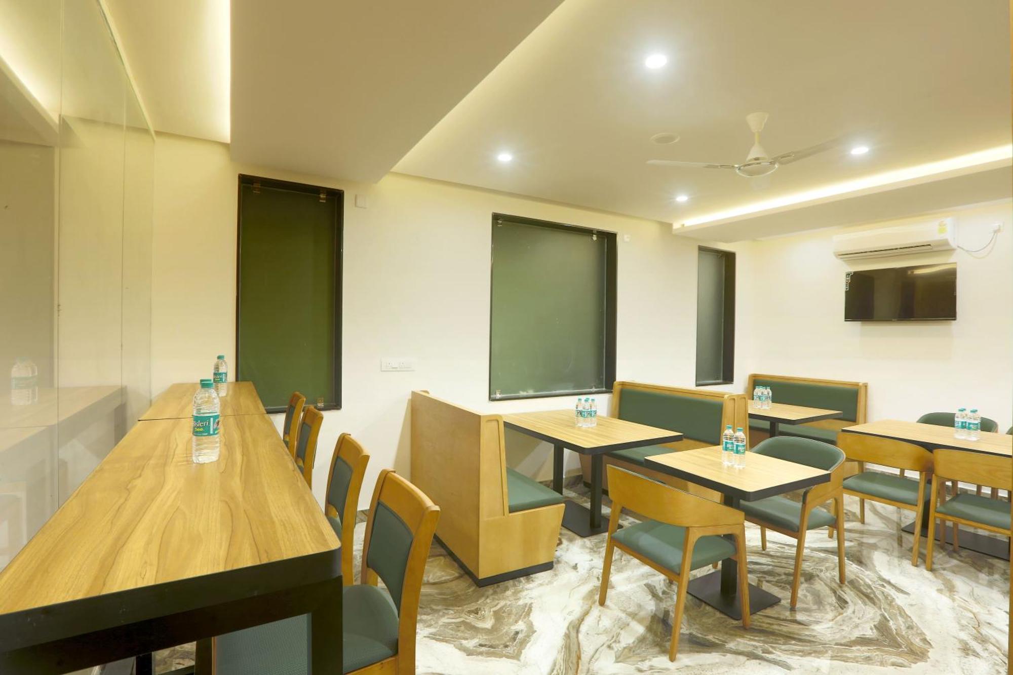 Hotel Sterling Plaza- Bangalore International Airport Dod Jala Dış mekan fotoğraf