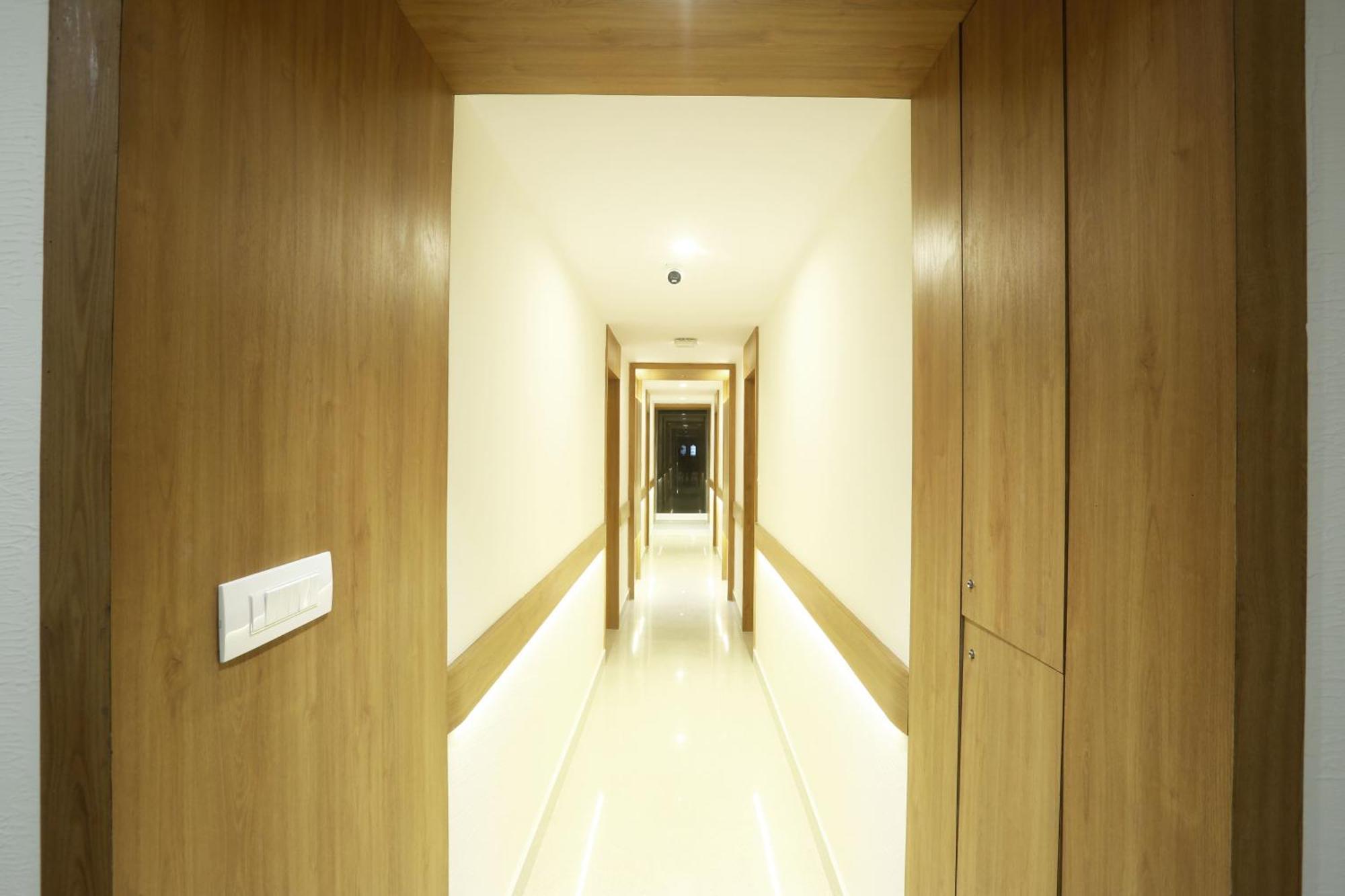 Hotel Sterling Plaza- Bangalore International Airport Dod Jala Dış mekan fotoğraf