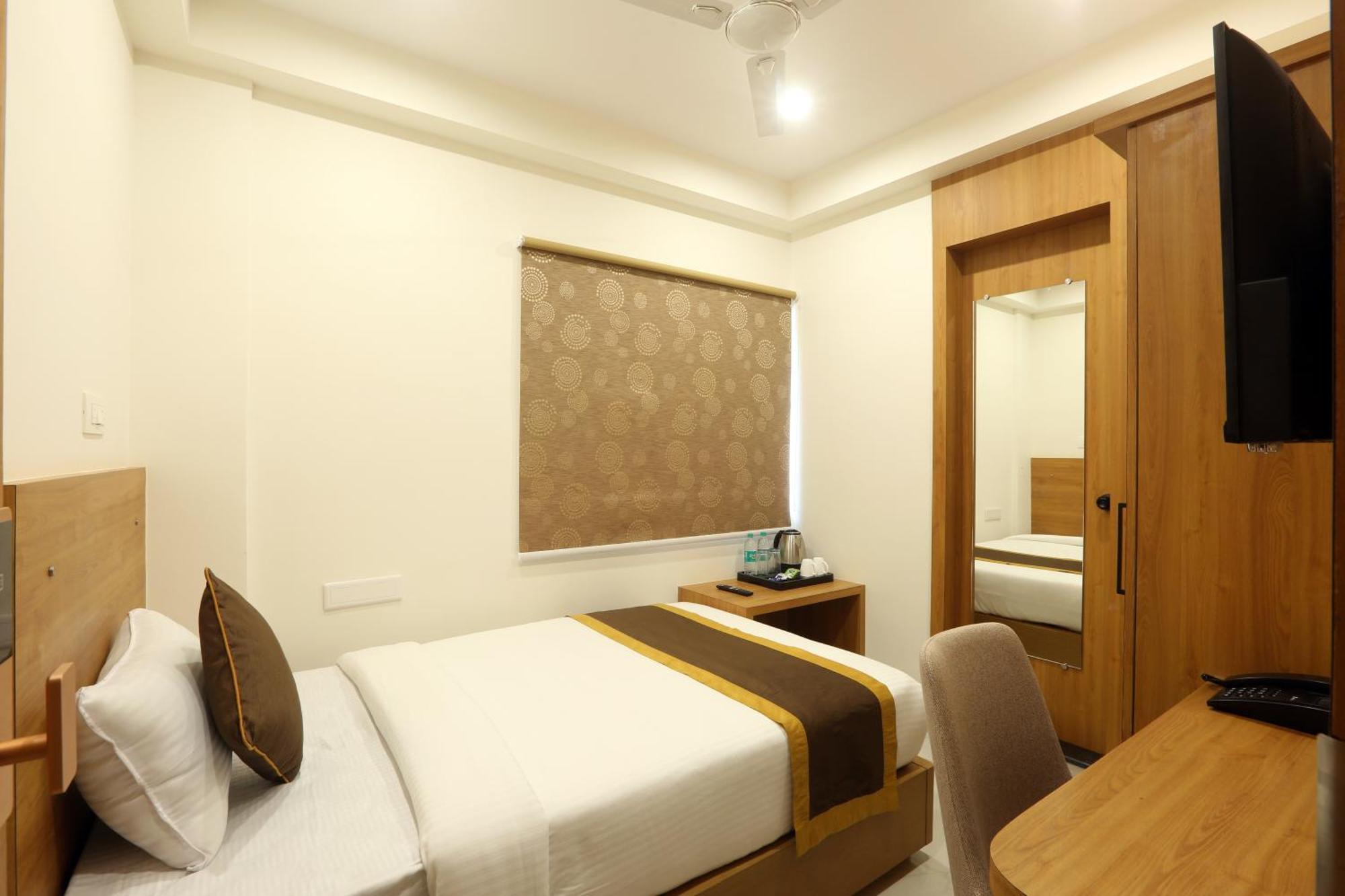 Hotel Sterling Plaza- Bangalore International Airport Dod Jala Dış mekan fotoğraf