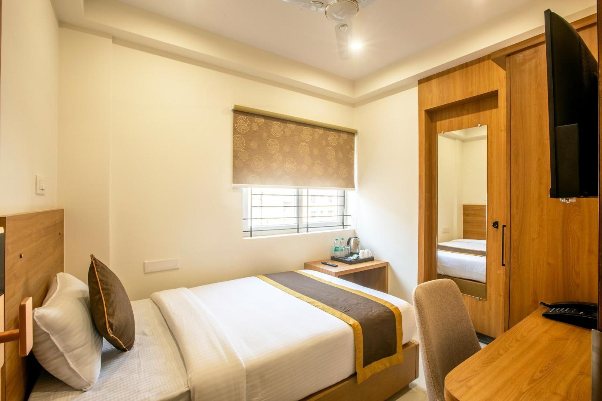 Hotel Sterling Plaza- Bangalore International Airport Dod Jala Dış mekan fotoğraf